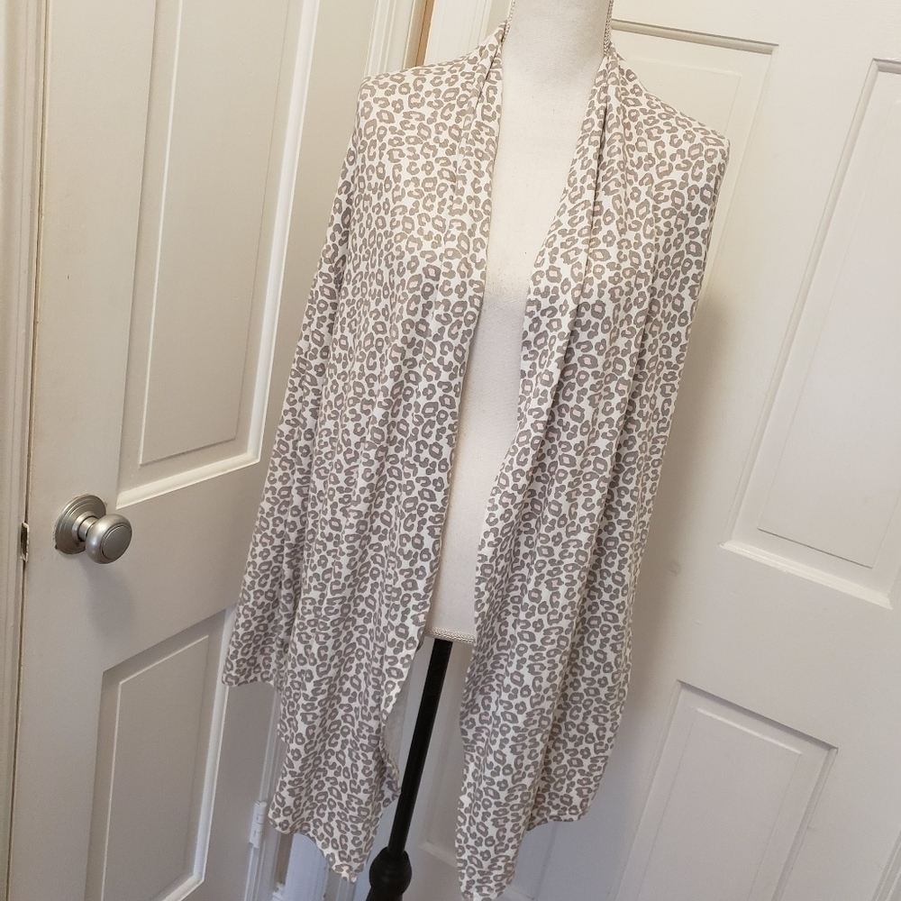 Wandering Dreams Loungewear Knit cardigan size Large, comfy, soft